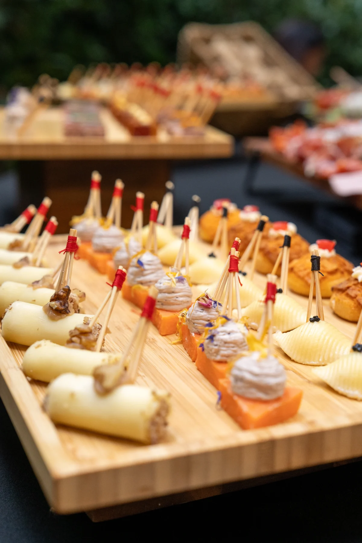 Des pièces cocktail sur mesure pour vos événements d’entreprise